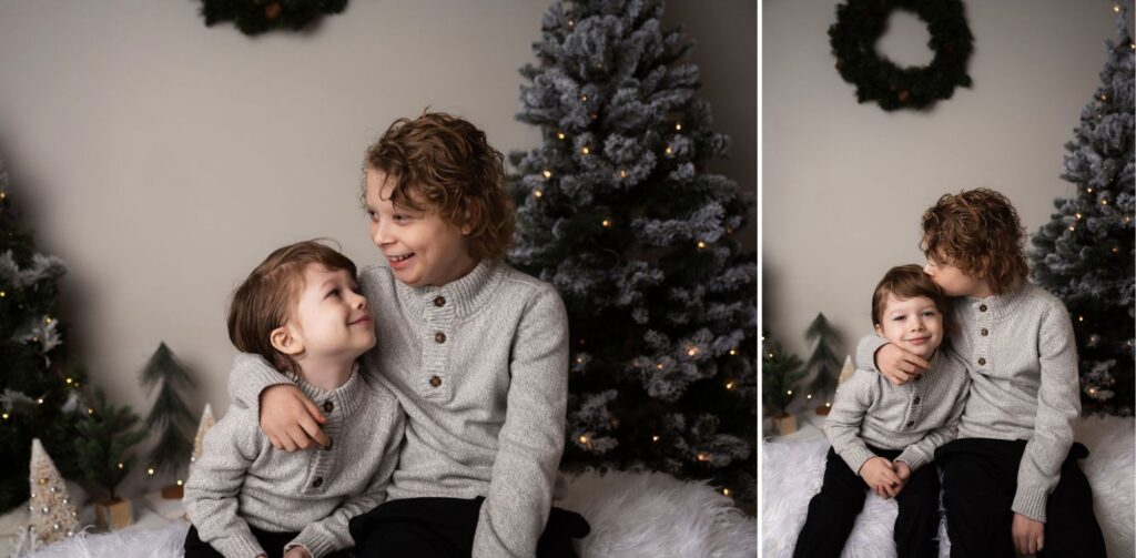 Holiday-mini-photos-kids-parents-Christmas