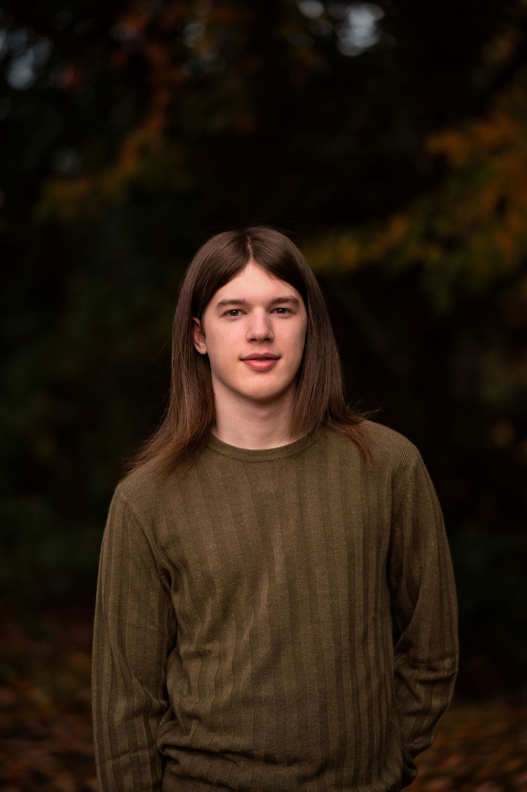 Male-High-School-Senior-Bothell-Landing